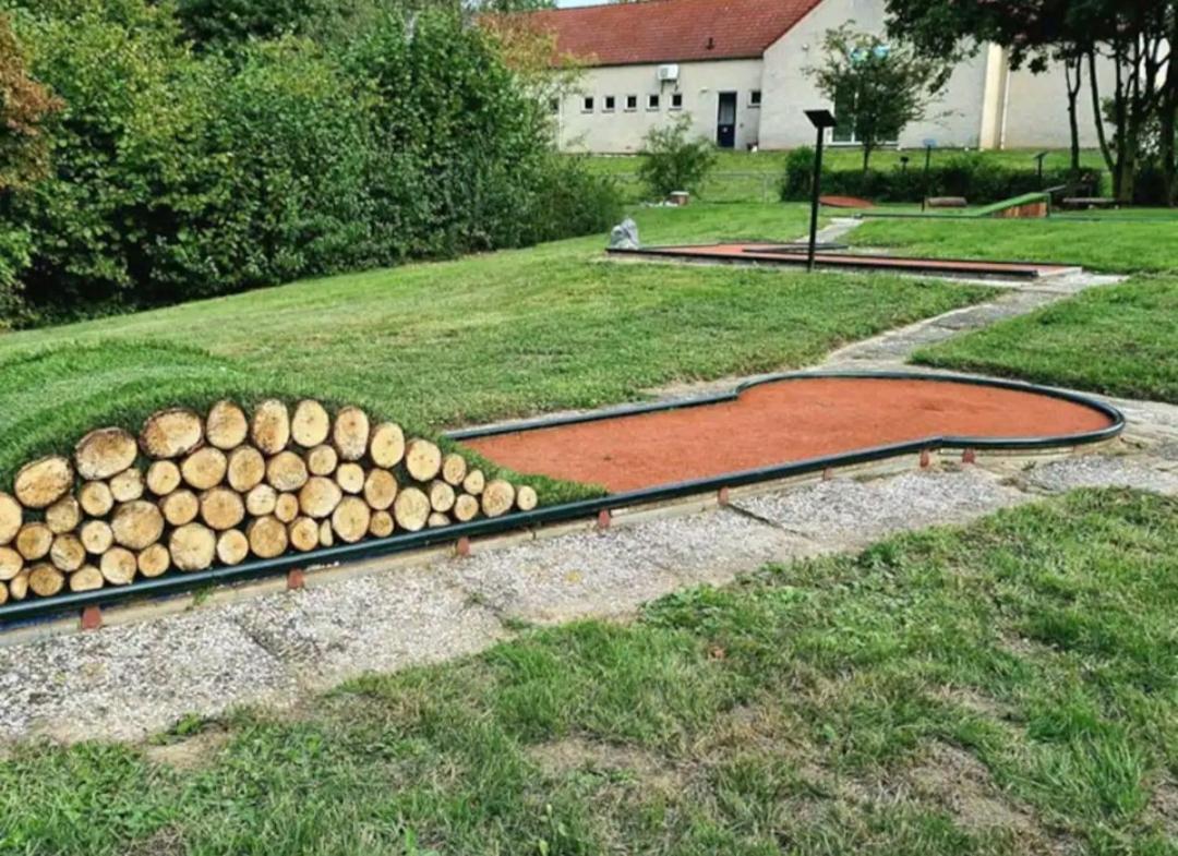 7 Person House With Garden, Firepit, Swimming Lake, Hammock, Child Friendly, In- And Outside Playground, Slide, And Great Coffee Ewijk Exterior photo