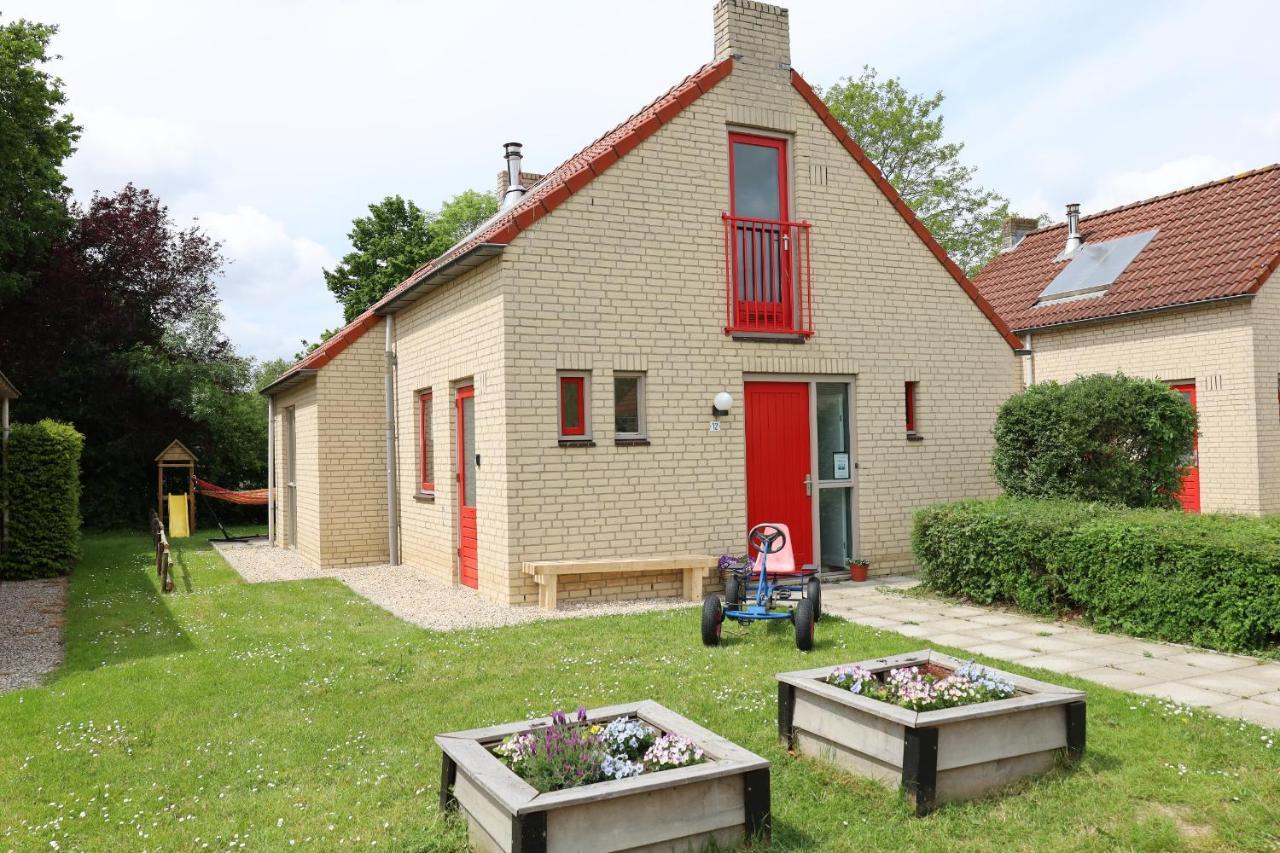7 Person House With Garden, Firepit, Swimming Lake, Hammock, Child Friendly, In- And Outside Playground, Slide, And Great Coffee Ewijk Exterior photo